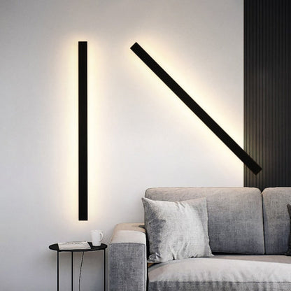 Meridian Outdoor LED Wall Light